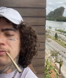 whindersson nunes fumando drogas