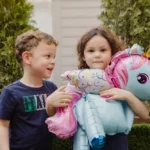 Mercado de aluguel de brinquedos infantis