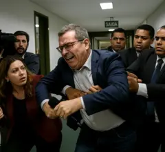 Jornalistas são expulsos da Câmara dos Deputados na base da porrada