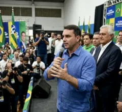 flavio quer mudar constituicao